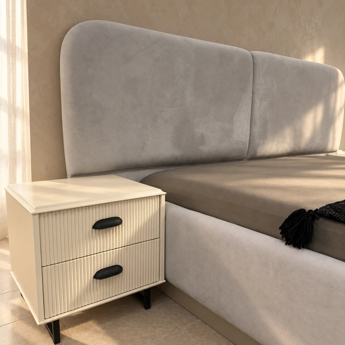 Urla Storage Bed